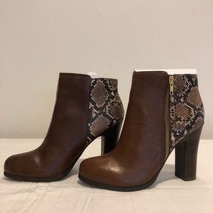 Kenneth Cole Reaction Ankle Boots (NEW)